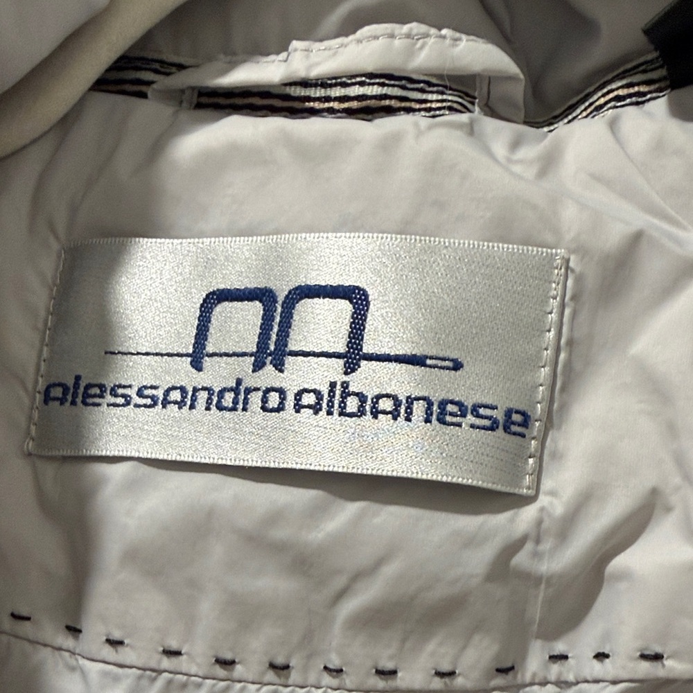 Women's Venezia Down Vest - Picture 2 of 4
